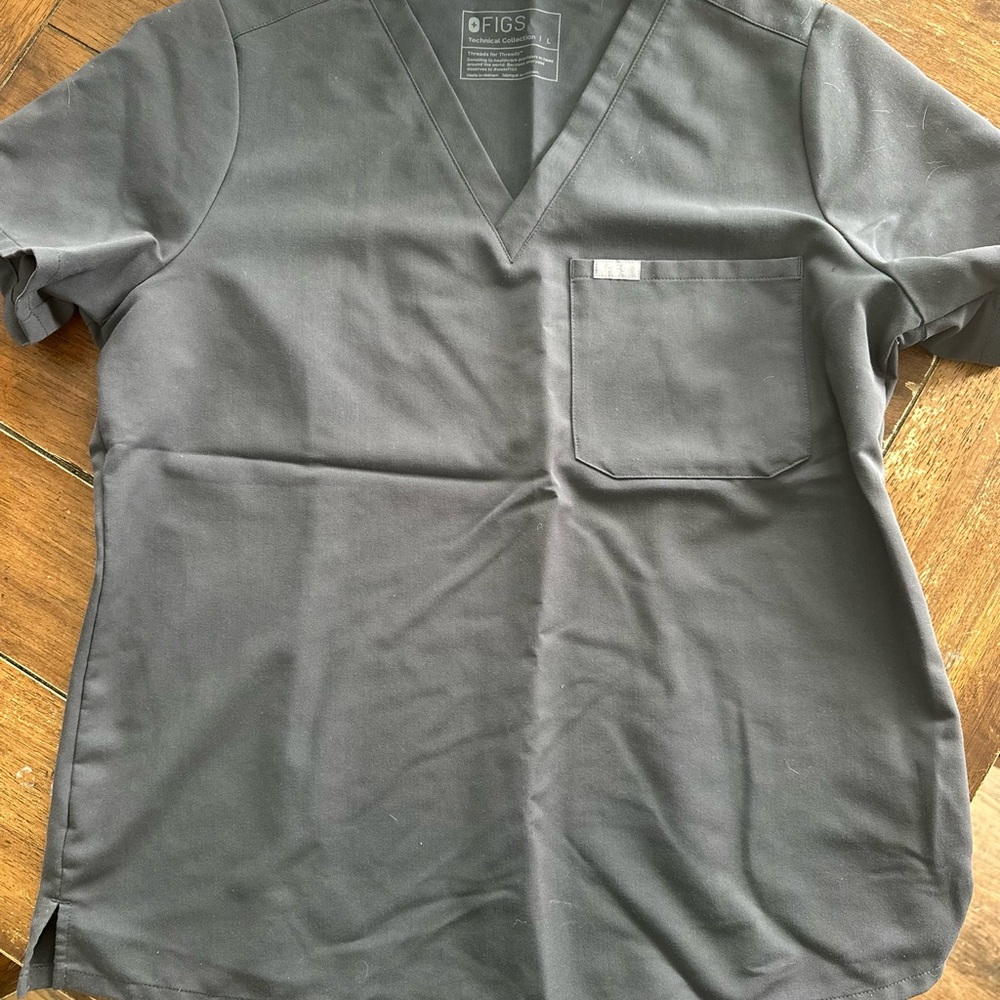 FIGS women’s gray scrub top Brand